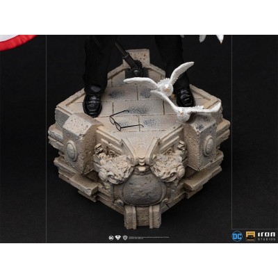 Статуетка Iron Studios DC Comics - Clark Kent (Superman) Deluxe 1/10 Statue